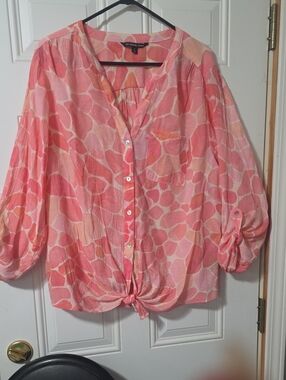 Zach & Rachel Pink Patterned Button-Front Tie-Hem Blouse